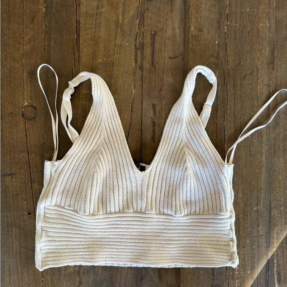 Australian City Beach White knit crop top